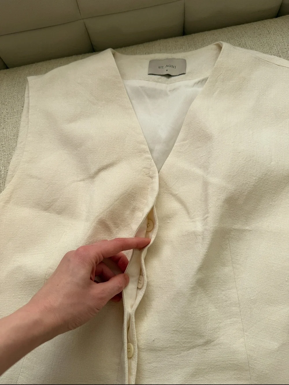 St. Agni Linen Vest - Picture 6 of 6